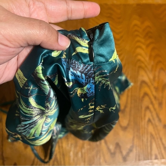 Revolve Superdown Women's Frankie Tropical Birds Romper Sz S Relaxed Fit - Picture 13 of 16